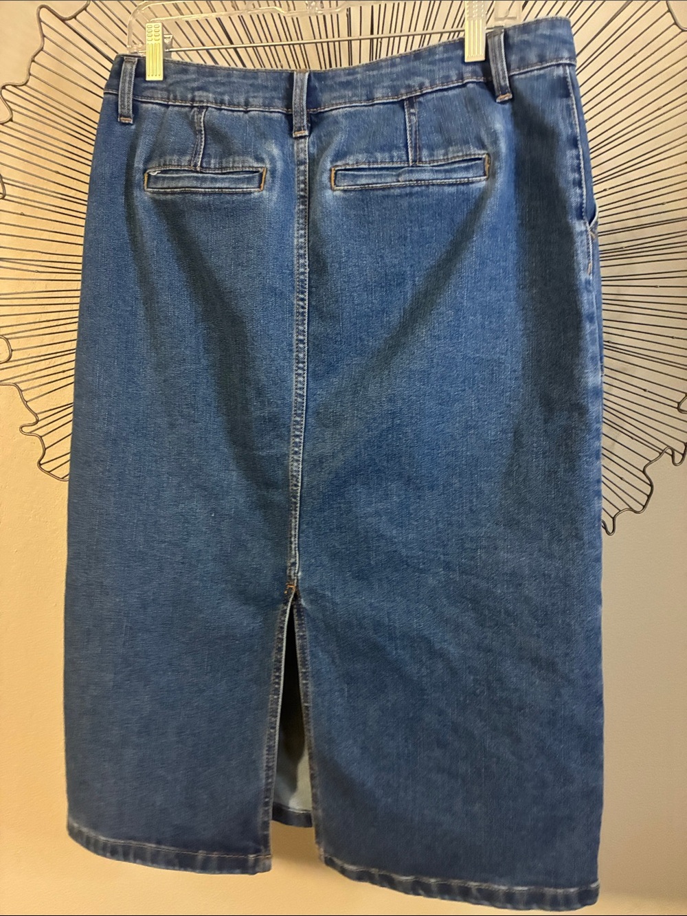 Time and Tru Midi Skirt Denim Wash Blue Pockets Size 8 - Picture 4 of 6